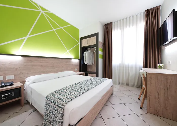 Отель Maritan &